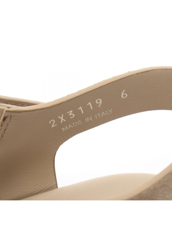 Sandals_&_Flip_Flops